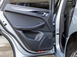 Porsche Macan T AWD 2026
