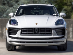 Porsche Macan T AWD 2026