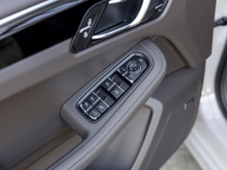 Porsche Macan T AWD 2026