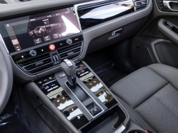 Porsche Macan T AWD 2026