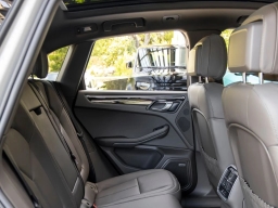 Porsche Macan T AWD 2026