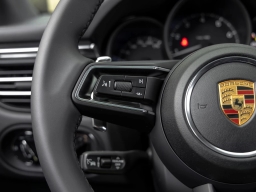 Porsche Macan T AWD 2026