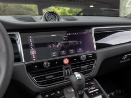 Porsche Macan T AWD 2026