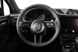Porsche Macan T AWD 2026