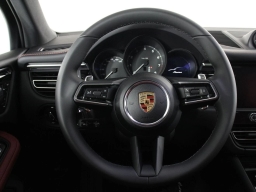 Porsche Macan T AWD 2026