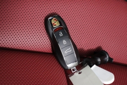 Porsche Macan T AWD 2026