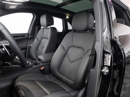 Porsche Macan Base AWD 2026