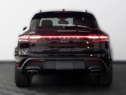 Porsche Macan Base AWD 2026