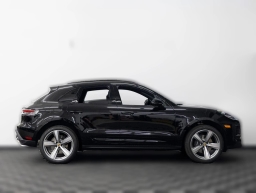 Porsche Macan Base AWD 2026