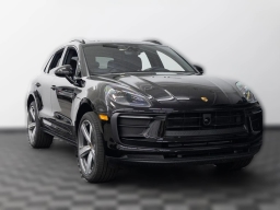 Porsche Macan Base AWD 2026
