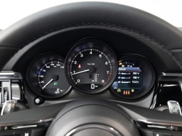 Porsche Macan Base AWD 2026