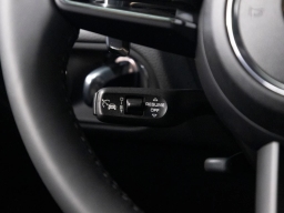 Porsche Macan Base AWD 2026