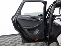 Porsche Macan Base AWD 2026