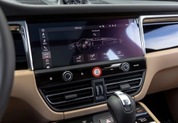 Porsche Macan T AWD 2026