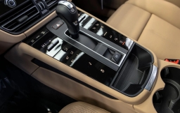 Porsche Macan T AWD 2026