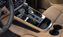 Porsche Macan T AWD 2026