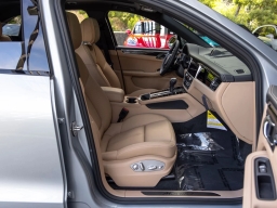 Porsche Macan T AWD 2026