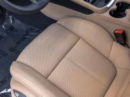 Porsche Macan T AWD 2026