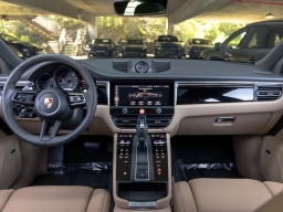 Porsche Macan T AWD 2026