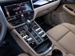Porsche Macan T AWD 2026