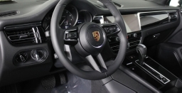 Porsche Macan T AWD 2026