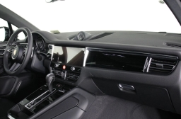 Porsche Macan T AWD 2026