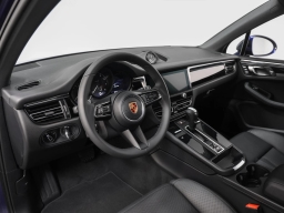 Porsche Macan Base AWD 2026
