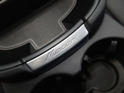 Porsche Macan Base AWD 2026