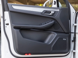 Porsche Macan T AWD 2026