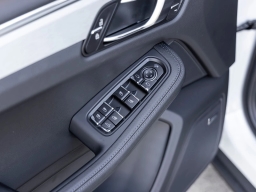Porsche Macan T AWD 2026