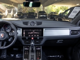 Porsche Macan T AWD 2026