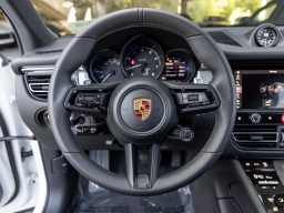 Porsche Macan T AWD 2026