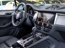 Porsche Macan T AWD 2026