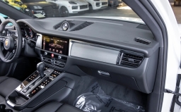 Porsche Macan T AWD 2026