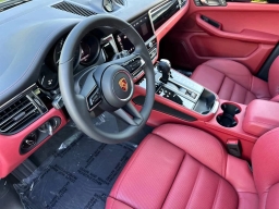 Porsche Macan T AWD 2026