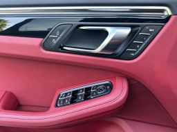 Porsche Macan T AWD 2026