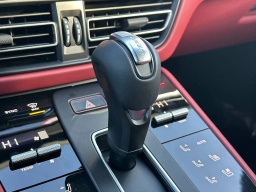 Porsche Macan T AWD 2026