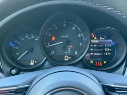 Porsche Macan T AWD 2026