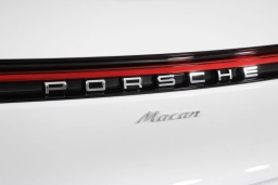 Porsche Macan T AWD 2026