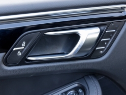Porsche Macan T AWD 2026