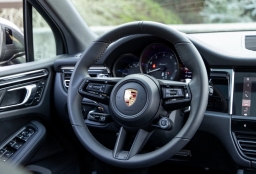 Porsche Macan T AWD 2026