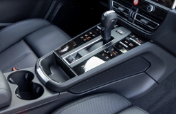 Porsche Macan T AWD 2026