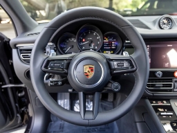Porsche Macan T AWD 2026