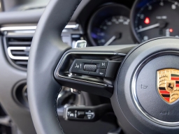 Porsche Macan T AWD 2026