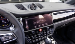 Porsche Macan T AWD 2026