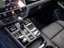 Porsche Macan T AWD 2026