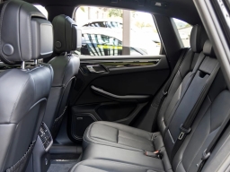 Porsche Macan T AWD 2026