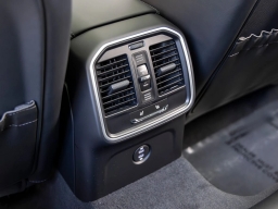 Porsche Macan T AWD 2026