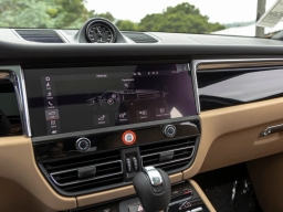 Porsche Macan T AWD 2026
