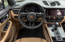 Porsche Macan T AWD 2026